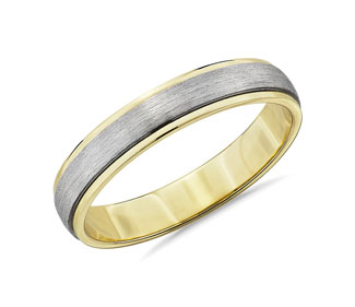 Two-Tone Step Edge Brushed Wedding Ring