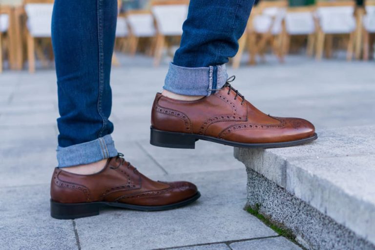 trendy men's shoes to wear with jeans