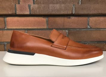 Side profile of Wolf and Shepherd Crossovder Loafers
