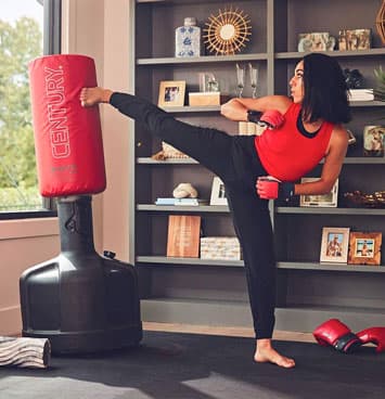 Amazon.com : GYMAX Punching Bag, 67” Freestanding Prefilled Punching Bag  with Stand & Fillable Suction Cup Base, Heavy Punching Bag Set for Adult  Youth Kids, Kickboxing Box Bag for Home Gym :