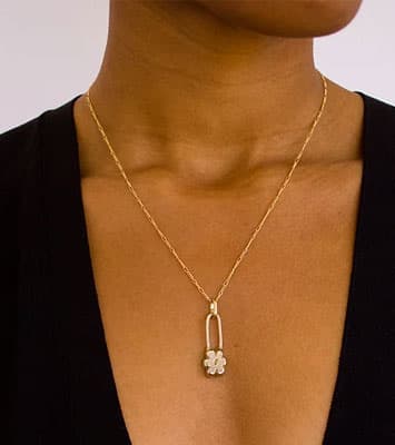 Yam necklace