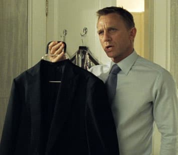 Daniel Craig holding a dinner jacket in Casino Royale