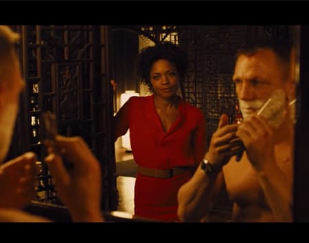 Screenshot of James Bond shaving in Skyfall