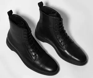 Amberjack The Boot in black